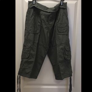 🌼NWT•CALVIN KLEIN ADJUSTABLE CROP PANTS•🌼